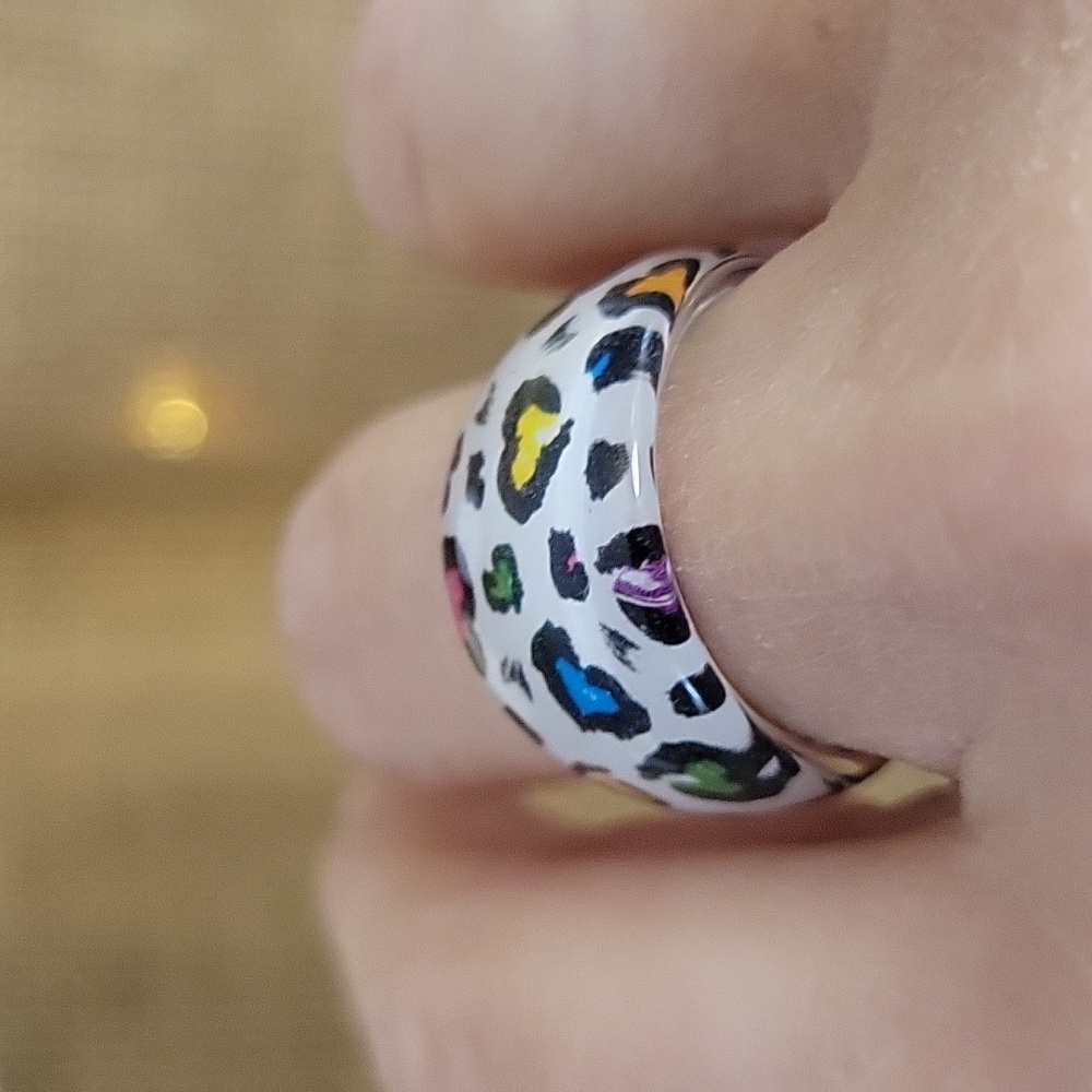 🔥LAST ONE🔥 RAINBOW CHEETAH RING, METAL FREE - Picture 5 of 6